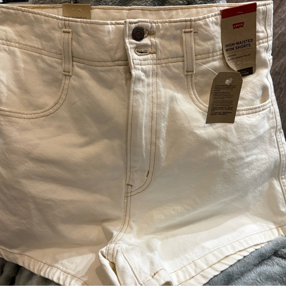 Levi's High-Waisted White Mom Shorts & 501  MIDDAY Wn SHORTS - distressed black